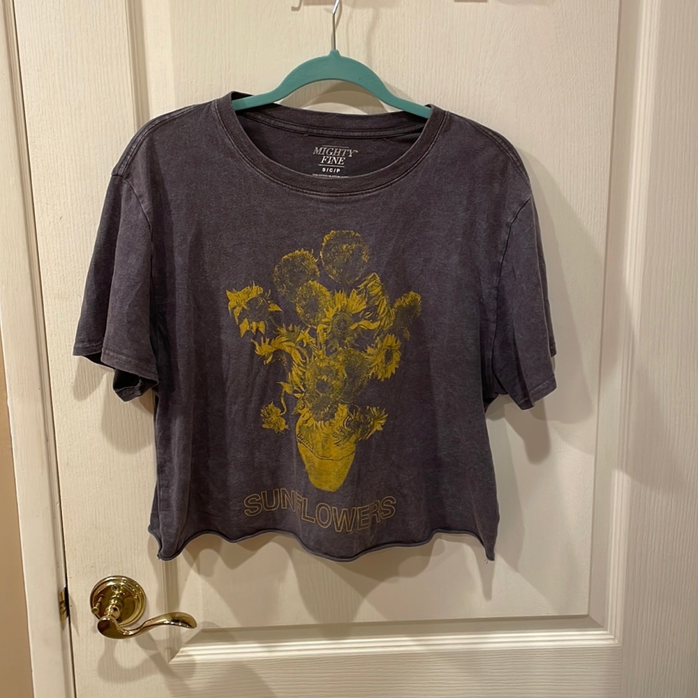 Dark grey cropped sunflower T-shirt